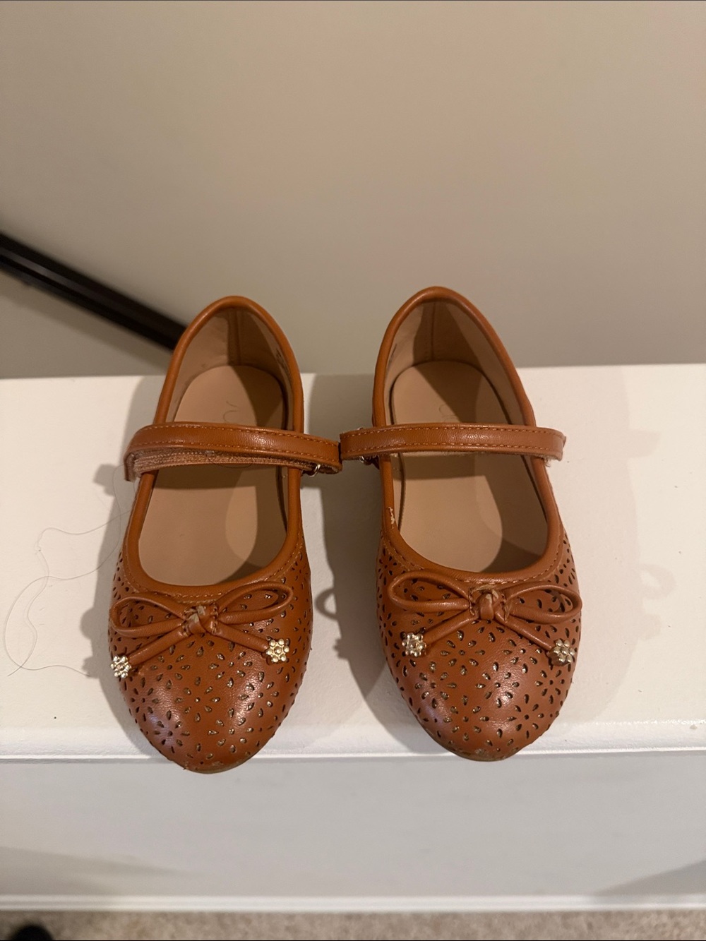 Girls Brown Mary Jane Dress Shoes with Bow Accent